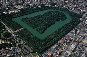 World's largest tomb, Kofun of the Emperor Nintoku