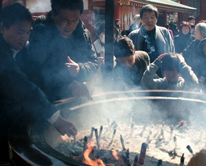 Jokoro in front of temple