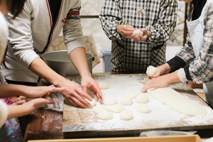Making mochi after pounding