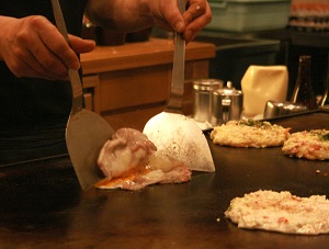 Making Okonomiyaki