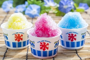 Kakigori of various syrup