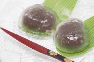 Kuzu-manju, An wrapped with kuzu