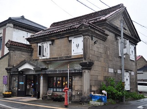 An orgel shop built in 1887