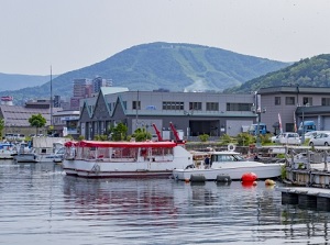 Mt.Tengu from Otaru Canal