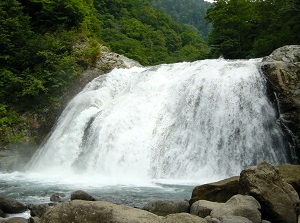 Shikishima waterfall
