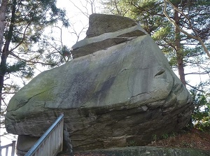 Eboshi-iwa in Sakurayama shrine