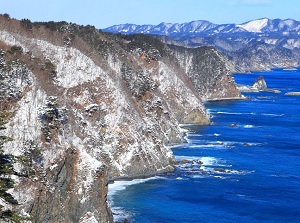 Unosu cliff in winter