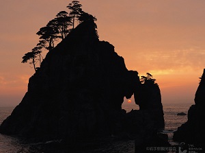 Sunrise at Tsurigane-dou