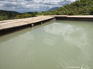 Open-air bath in Toushichi Onsen