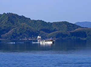 A pleasure boat of Lake Tazawa