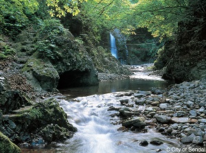 Futakuchi gorge