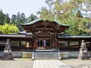 Main hall of Uesugi Shrine
