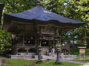 Hachiko Shrine near Sanjin-Gousaiden