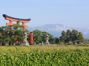 Gassan from the entrance to Mt.Haguro