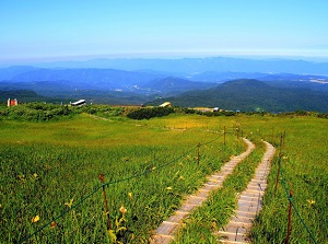 Mountain trail near the 8th station of Gassan