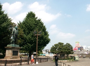 Statue of Takamori Saigo in the park