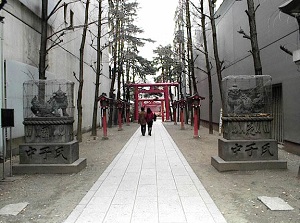 Entrance of Hanazono Shrine