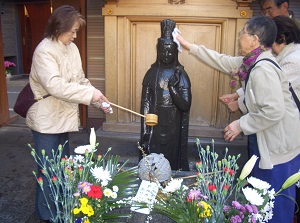 Statue of Kannon in Koganji