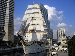 Nippon Maru with spread sails