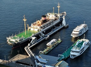 Pier mooring Hikawamaru