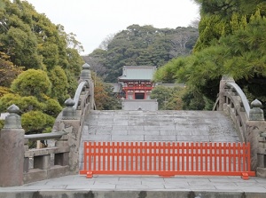 Arched bridge in Tsurugaoka Hachimangu