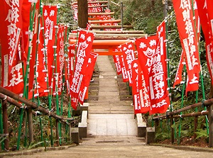 Approach of Sasuke-Inari shrine
