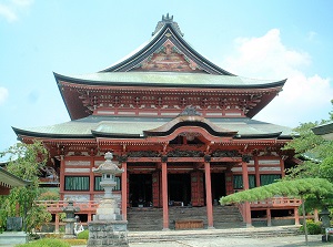 Main temple of Kai zenkoji