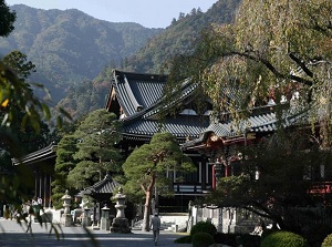 Main hall and Soshidou in Kuonji