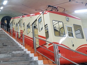 Cable car between Kurobe-daira and Kurobe Dam