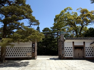 Main gate of Seisonkaku
