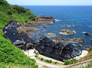 Cape Suzu and a ryokan