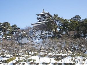 Maruoka Castle in winter