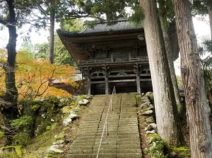 Sanmon gate of Myotsuji