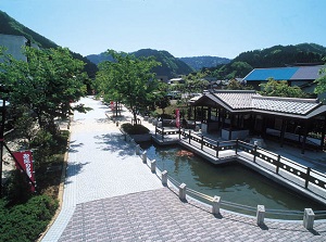 Main street of Echizen Washi no Sato