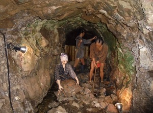 Workers in Toi Gold Mine