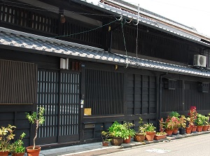 Old house in Shikemichi