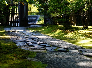A path in Shirotori Garden