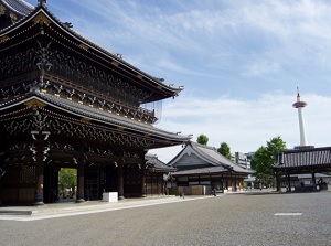 Kyoto Tower from Goeido-mon in Higashi-Honganji