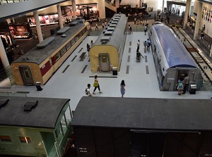 Display of railway vehicles