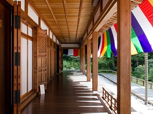 Inside of Chishaku-in