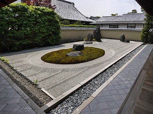 Japanese garden in Ryogen-in
