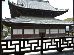 Unique banister in Manpukuji