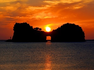 Sunset at Engetsu Island