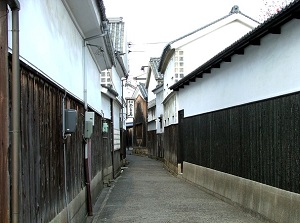 An alley in Kurashiki Bikan Chiku