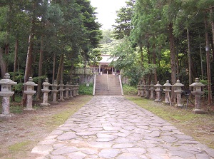 Approach to Tottori Toshogu