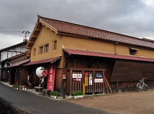 Former Shoyu Brewery (Akagawara Ichigokan) in Utsubuki-Tamagawa