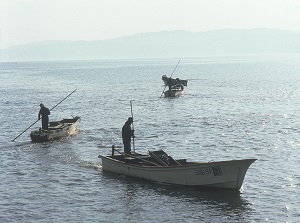 Shijimi fishing in Lake Shinji