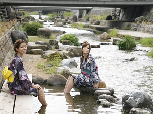 A footbath in Tamatsukuri Onsen town