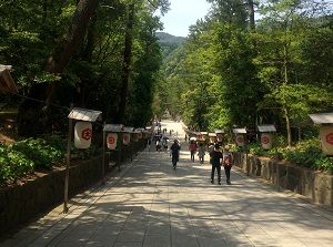 Approach to Izumo-taisha