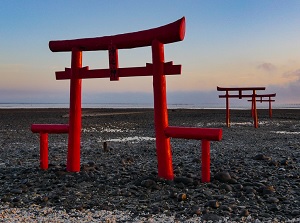 Totii gates of Ouo Shrine in the sea